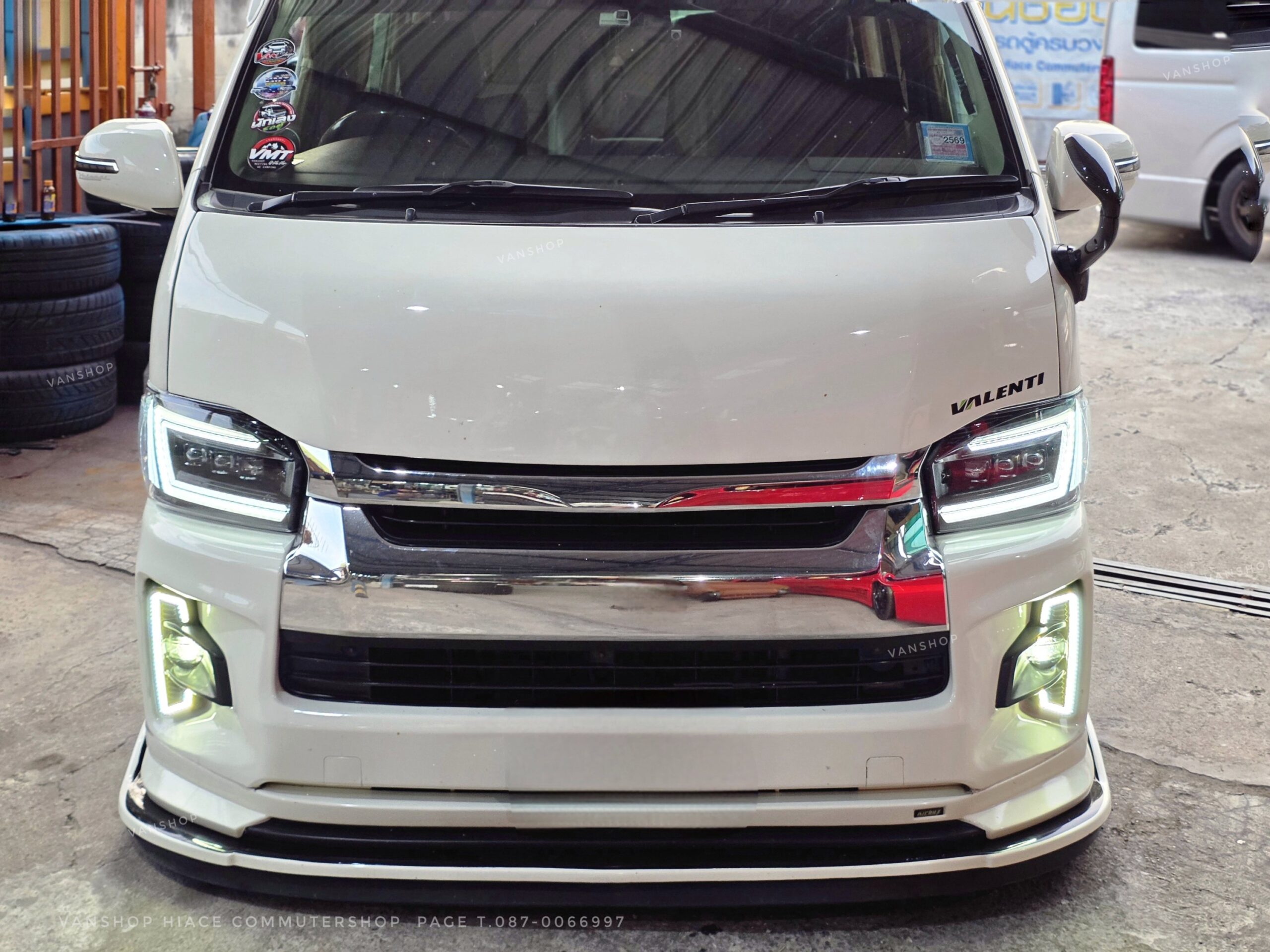 โคมไฟหน้า Valenti Jewel LED ULTRA ตรงรุ่น Toyota Hiace / Commuter 200 Series (งานสเปคแท้ญี่ปุ่น ไฟเลี้ยววิ่ง) - Image 9